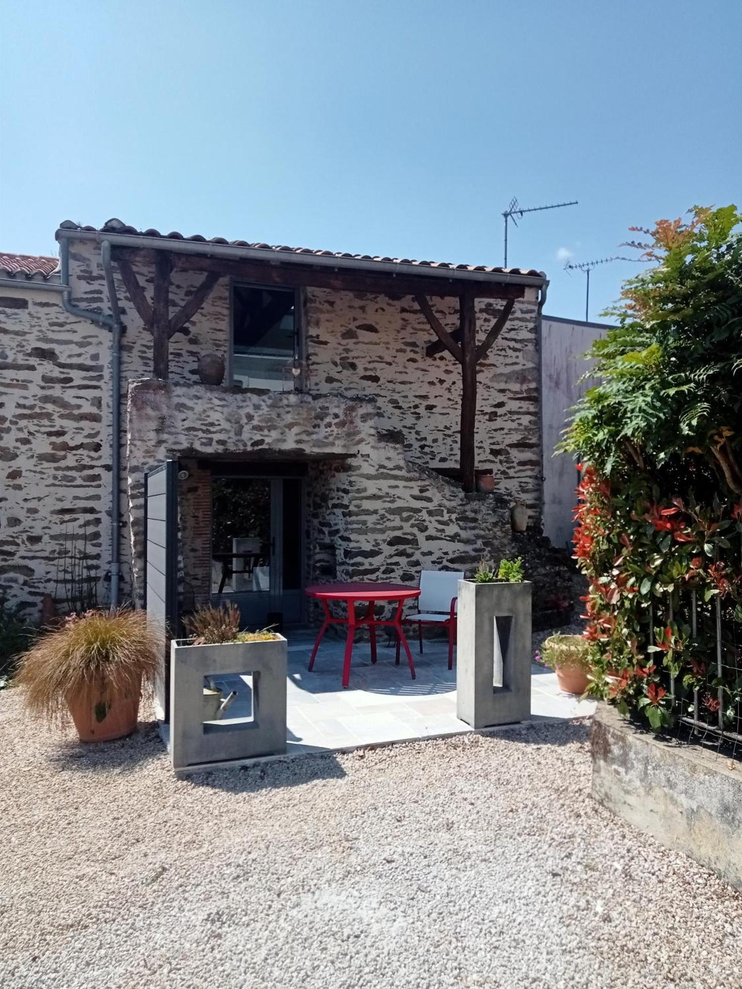 Fleur De Vigne Bed and Breakfast Monnieres  Εξωτερικό φωτογραφία